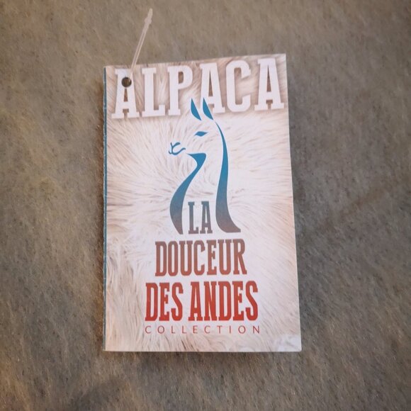 NWT Tresart Cache 70% Alpaca Light Moss Color Scarf - Picture 3 of 7